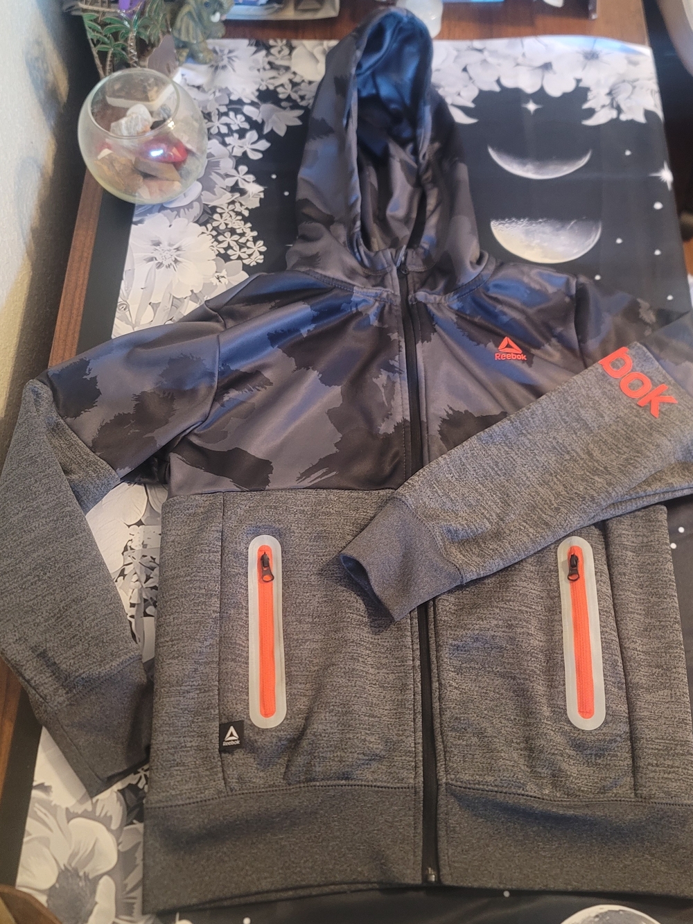 🔥3 For 25 Reebok Boys' Gray Zip Up Hoodie with Black Camo Accents Size Medium 8